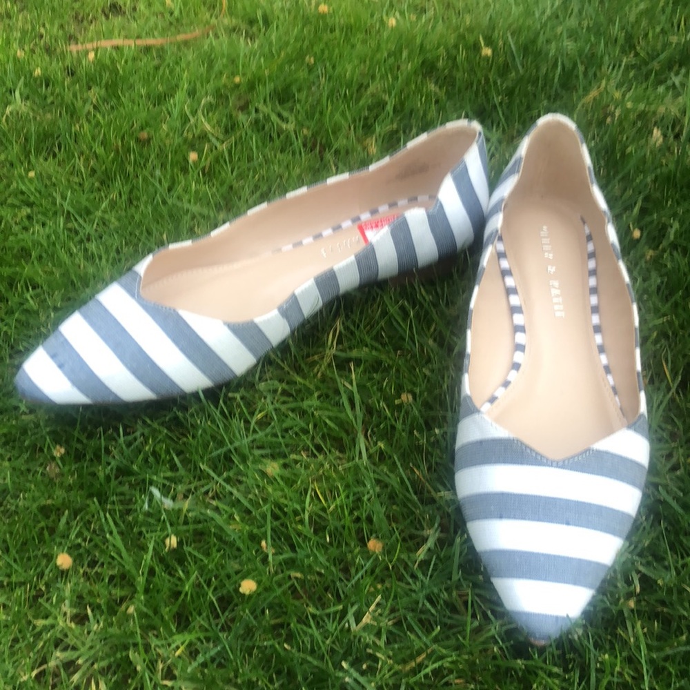 NWOT! Kelly & Katie brand Gray n White Striped Slip-on Flats! Comfortable Sz 9M.
